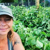 jenny Homesteading, and her green beans