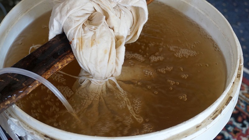 organic liquid fertilizer, worm tea fertilizer, worm soil and liquid fertilizer,