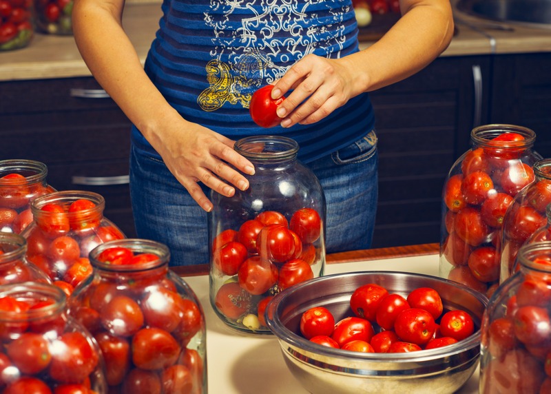 canning tomatoes