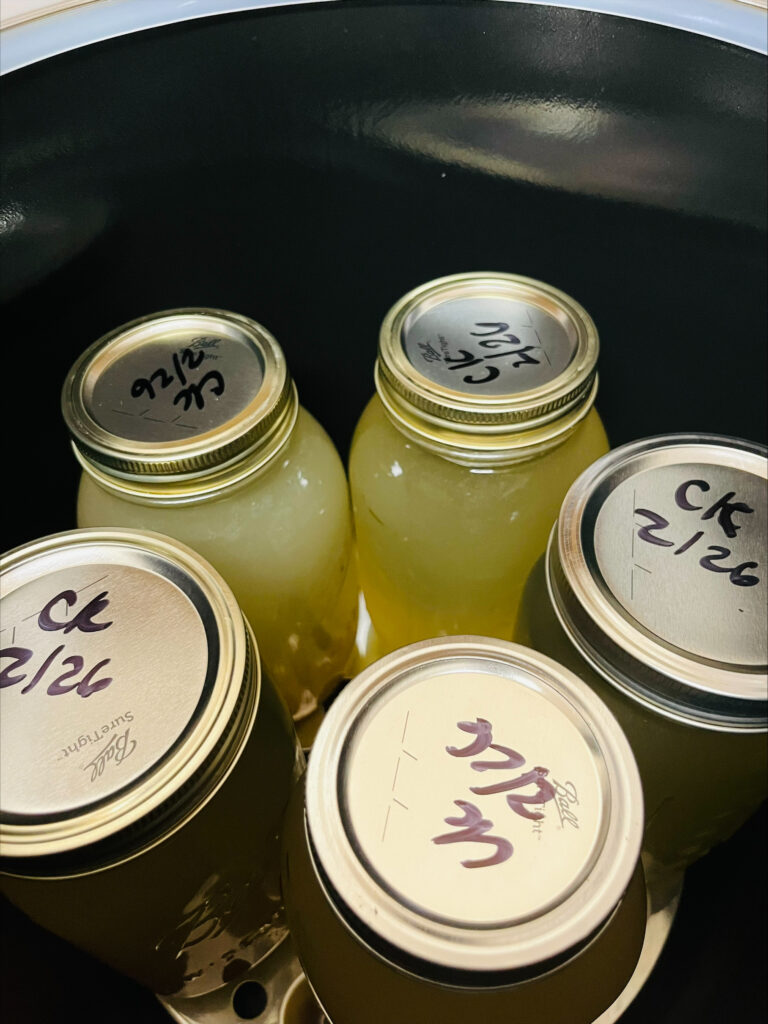 5 jars of chicken broth in electric canner